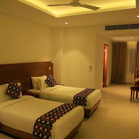 Hotel Victoria International Kattappana 외부 사진