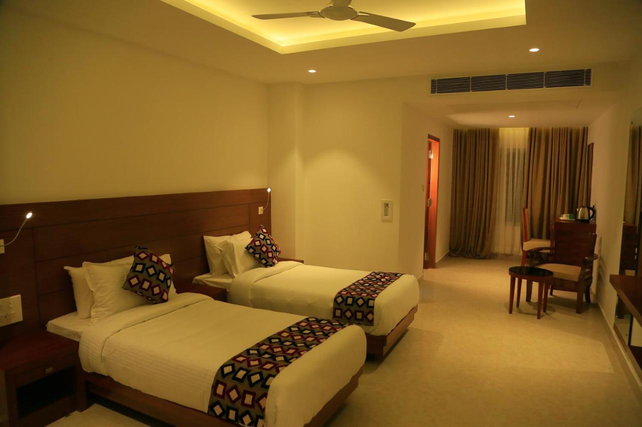 Hotel Victoria International Kattappana 외부 사진