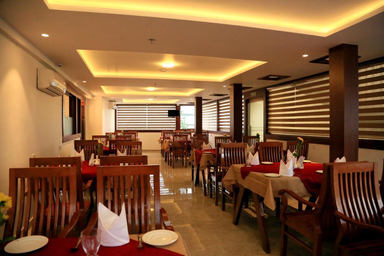 Hotel Victoria International Kattappana 외부 사진